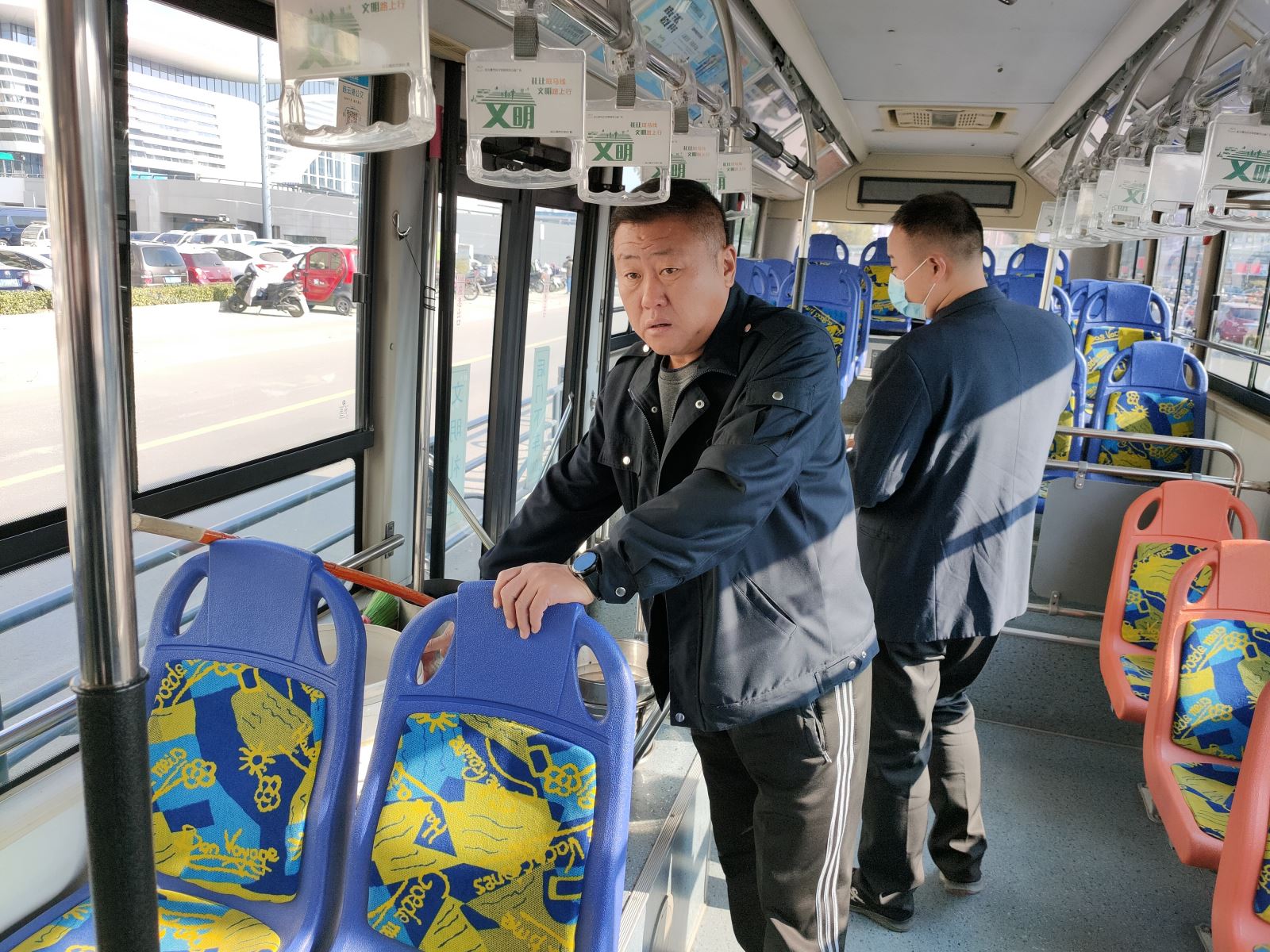 公交集團公交事業(yè)一部積極開展車輛衛(wèi)生專項檢查